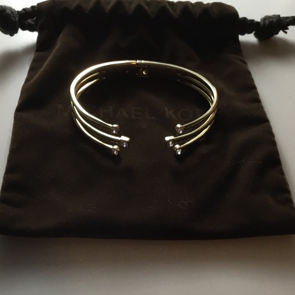 Michael Kors gold cuff bracelet - Picture 1 of 6